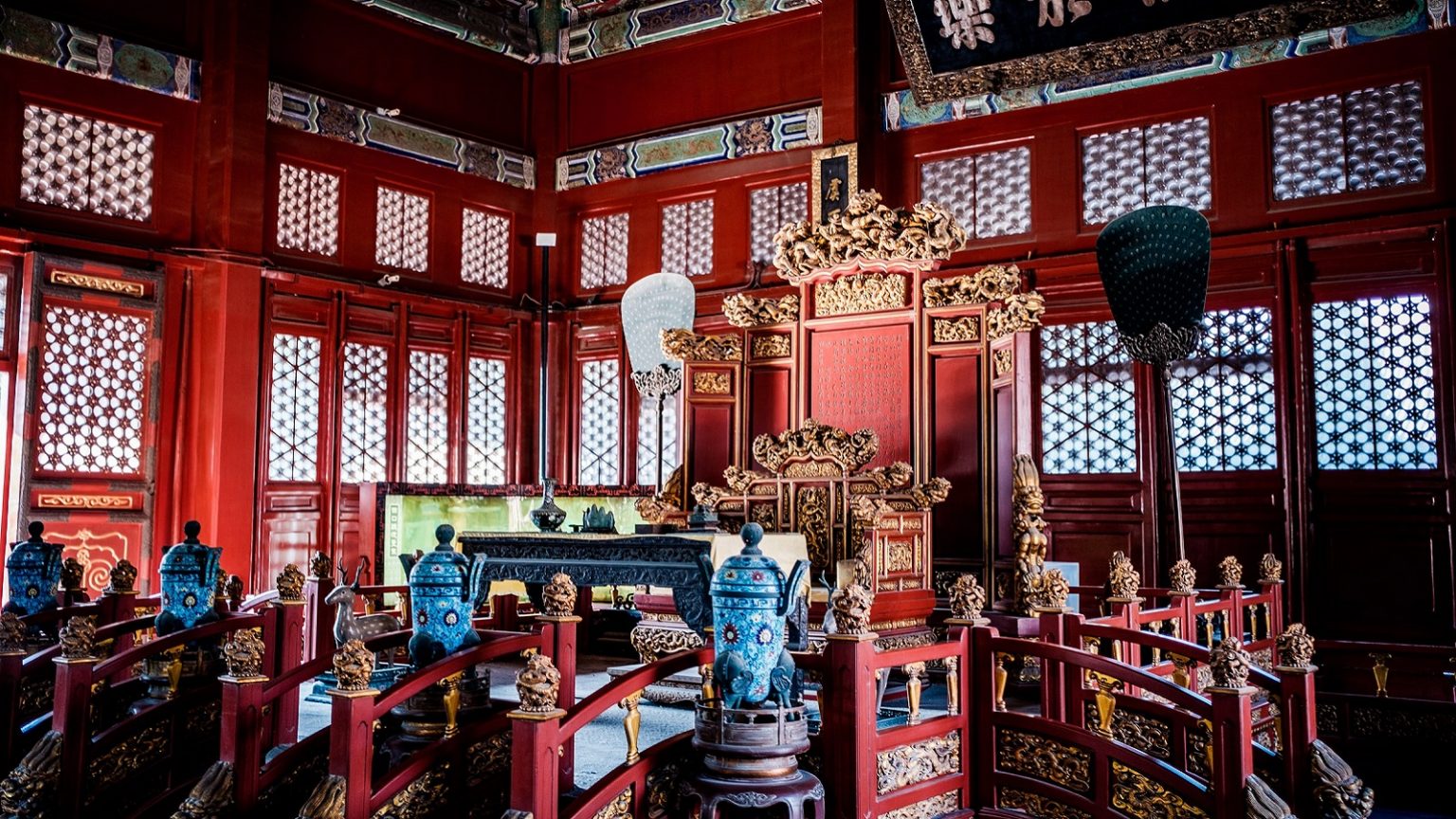 Discover the Temple of Confucius and Lama Temple · Asian Trails